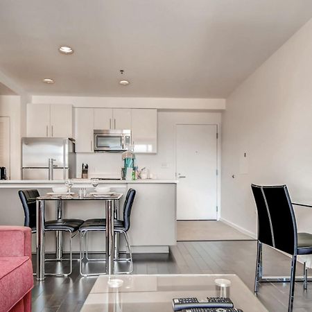 Global Luxury Suites At Kendall East Кеймбридж Екстериор снимка