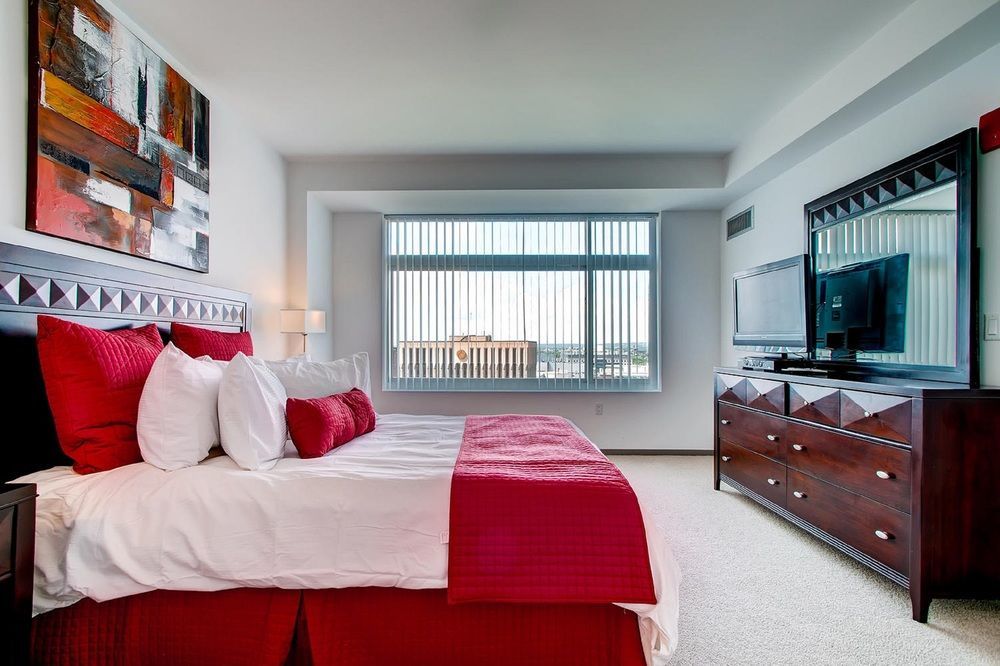 Global Luxury Suites At Kendall East Кеймбридж Екстериор снимка