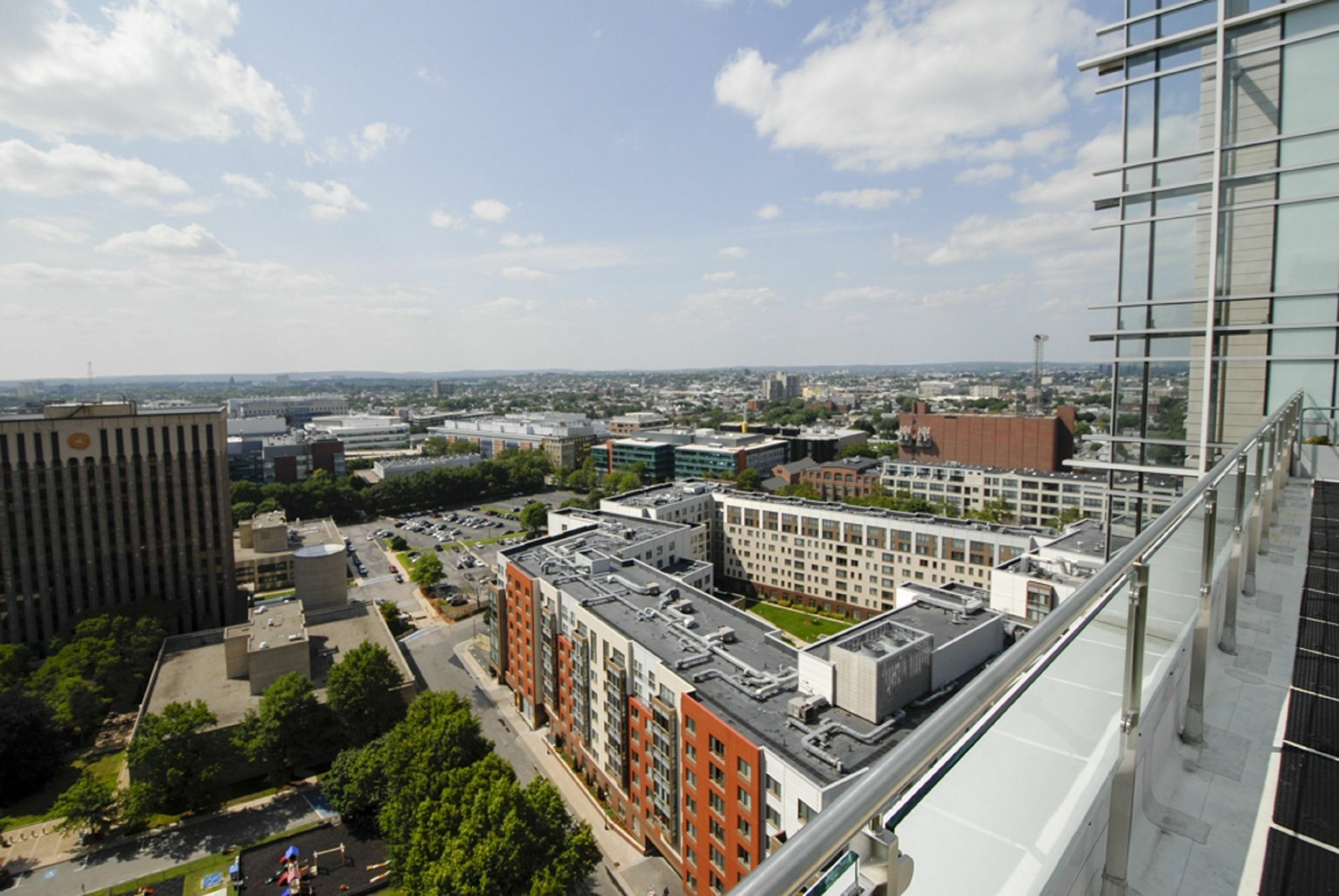 Global Luxury Suites At Kendall East Кеймбридж Екстериор снимка