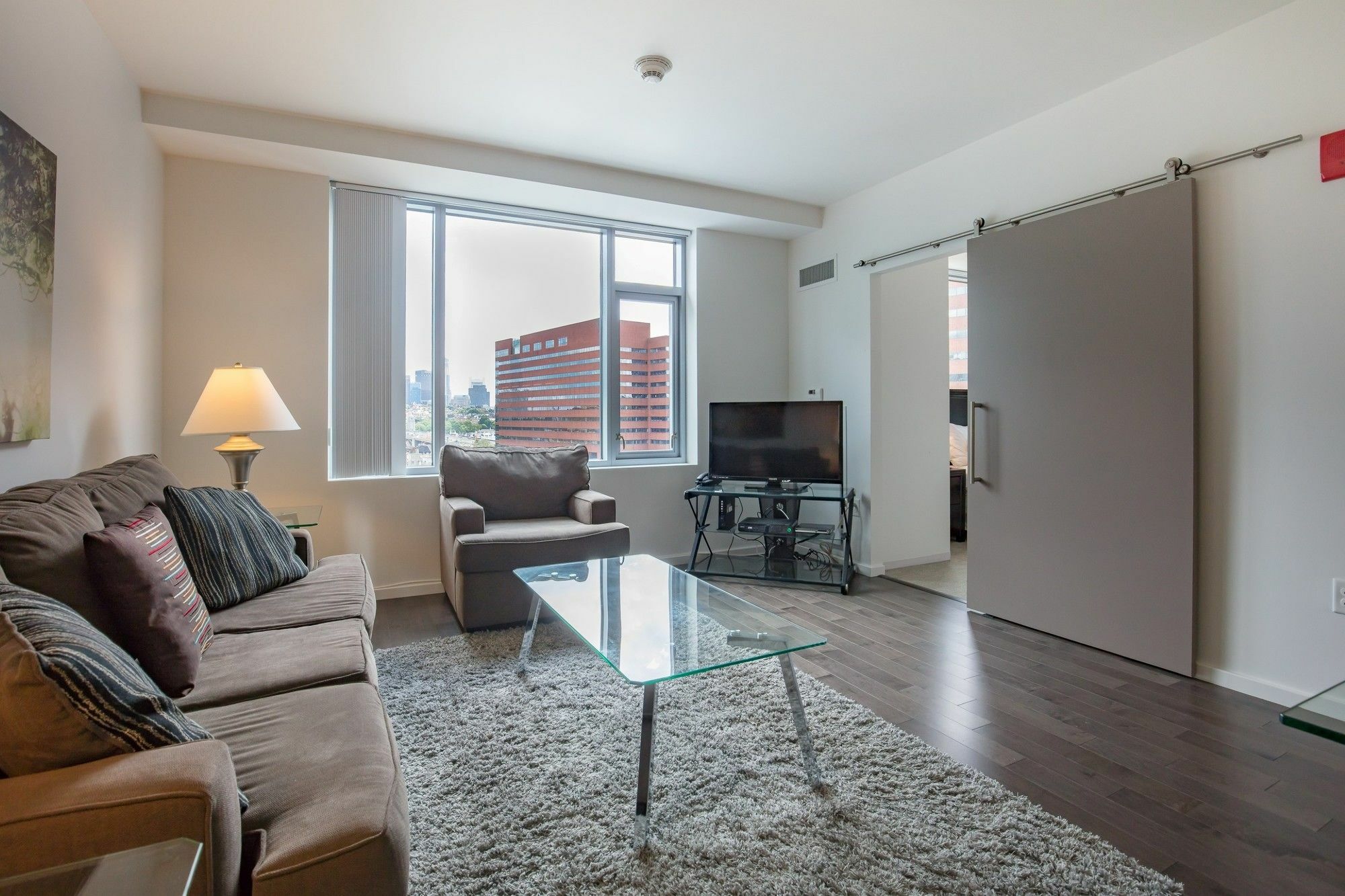 Global Luxury Suites At Kendall East Кеймбридж Екстериор снимка